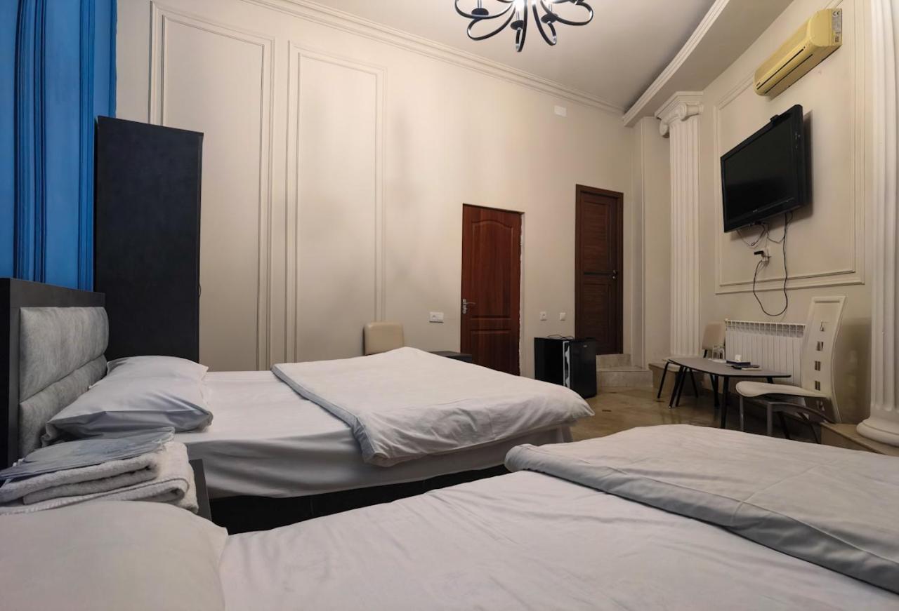 New Bella Hotel Jerevan Rum bild