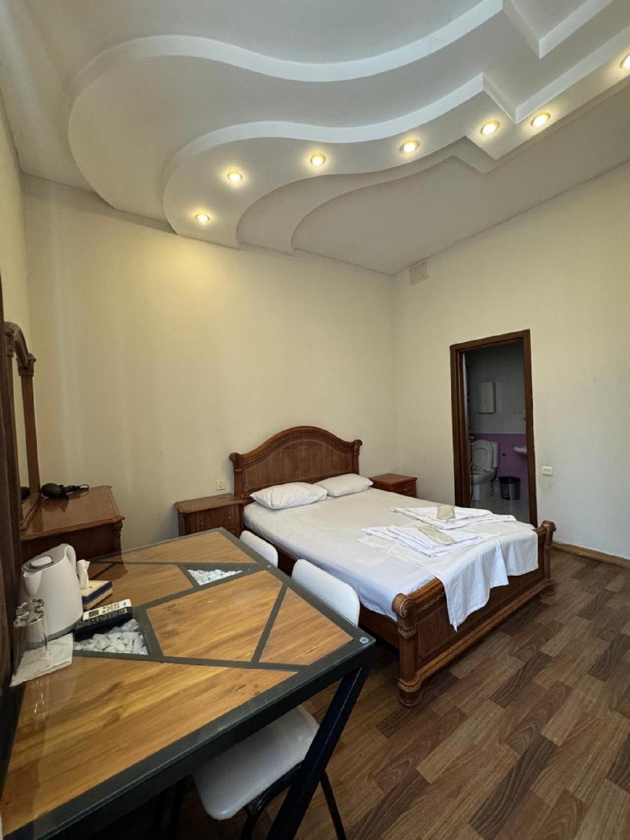 New Bella Hotel Jerevan Exteriör bild